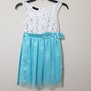 Girls dress